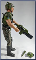 Corporal Hicks vs Alien from Aliens - Large Figures manufactured by Kenner [Loose]