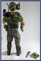 Corporal Hicks vs Alien from Aliens - Large Figures manufactured by Kenner [Loose]