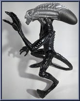 Corporal Hicks vs Alien from Aliens - Large Figures manufactured by Kenner [Loose]