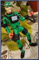 Riddler (Trapping Brain-Drain Helmet) Action Figure
