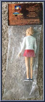 Buffy (Cheerleader) from Buffy the Vampire Slayer - Exclusives manufactured by Diamond Select [Back]
