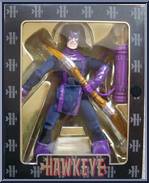 Hawkeye from Marvel - Famous Covers - Avengers Assembles manufactured by Toy Biz [Front]