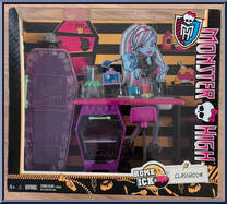 Home Ick Classroom from Monster High - Classroom manufactured by Mattel [Front]