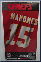 Patrick Mahomes (Kansas City Chiefs) (Chase) from NFL - Series 1 manufactured by Imports Dragon [Back]