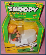 Schroeder and His Piano-Mobile from Peanuts - Motorized manufactured by Aviva [Front]