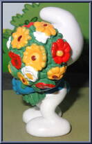 Bouquet Smurf from Smurfs - Basic Series manufactured by Peyo [Loose]