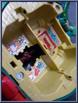 Turtle-Top - Michaelangelo's Adventurer Playset (with Cards) from Teenage Mutant Ninja Turtles - Mini Mutants manufactured by Playmates [Loose]