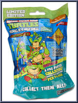 April O'Neil from Teenage Mutant Ninja Turtles - HeroClix - Heroes in a Half Shell manufactured by WizKids [Front]