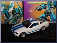 Wheeljack from Transformers - Alternators - Basic Series manufactured by Hasbro [Loose]