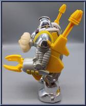 Storm from X-Men - Battle Action Mega-Armor manufactured by Toy Biz [Loose]