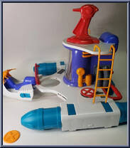 Water Wars Playset from X-Men - Water Wars manufactured by Toy Biz [Loose]