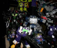G1 Lockdown (Transformers) Custom Action Figure [G1 groupshot]