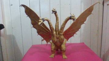 Bootleg/Third Party Monsterarts Gold Showa King Ghidorah (Godzilla) Custom Action Figure