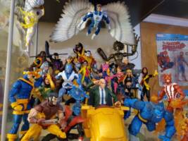 Iceman Upgrade (Marvel Legends) Custom Action Figure [Full team display with iceman in the mix. Looks good.]
