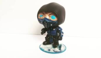3 Mortal Kombat Ninjas (Scorpion, Sub Zero and Reptile) (Funko Pop!) Custom Action Figure [Sub Zero]