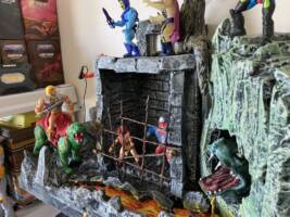 Masters of the Universe Fright Zone diorama (Masters of the Universe) Custom Diorama / Playset [Right view]