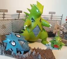 Tyranitar Pupitar Larvitar pokemon (Pokemon) Custom Statue / Bust