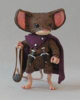 Sadie Of Mouse Guard (Mouse Guard) Custom Miniature / Figurine