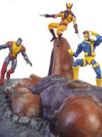 Fallen Sentinel (Marvel Universe) Custom Diorama / Playset
