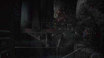 Bat Cave (Batman) Custom Diorama / Playset [Tha actual cave frm tha film]