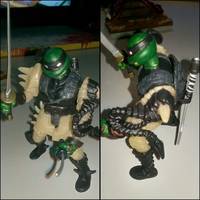 Leonardo (Glow in the Dark Stalker) (Teenage Mutant Ninja Turtles) Custom Action Figure
