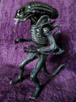 Halcyon: Movie Classics Alien Warrior with Base and Egg (Aliens) Custom Statue / Bust