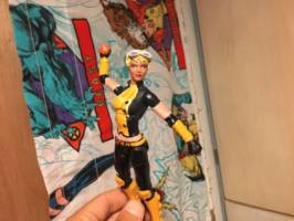 Boom Boom ( Meltdown ) (Marvel Legends) Custom Action Figure